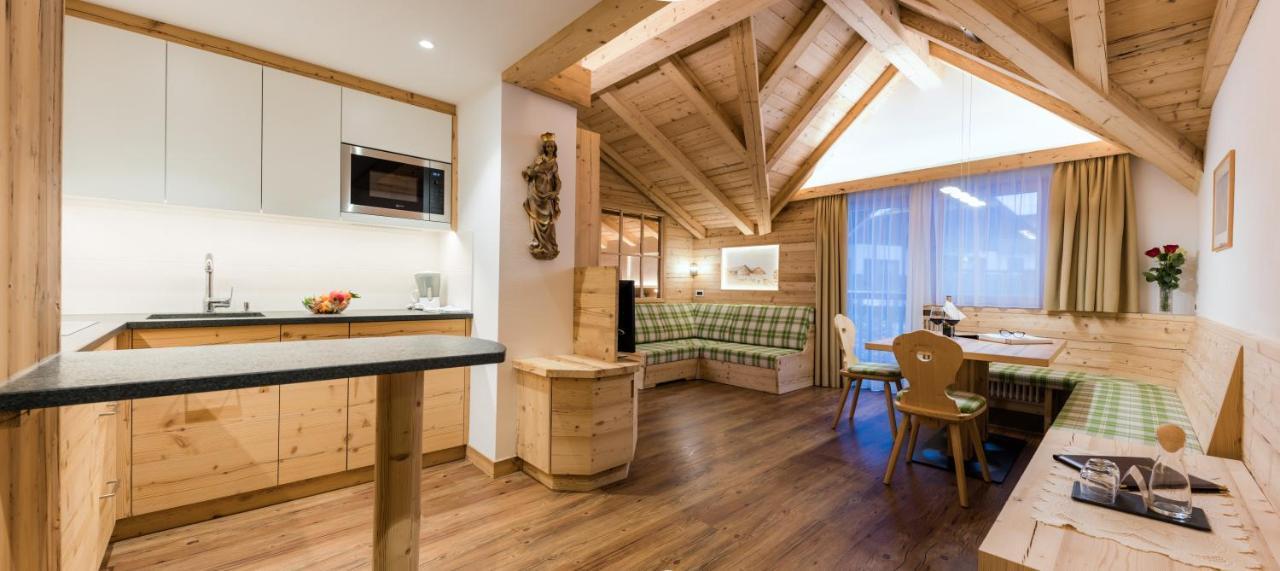 Apartments Aghel ***S Selva di Val Gardena Exterior foto