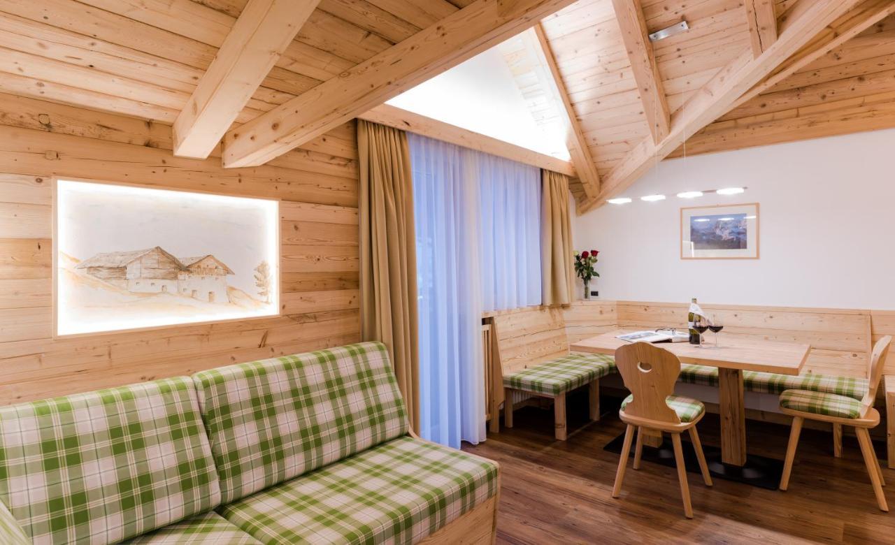 Apartments Aghel ***S Selva di Val Gardena Exterior foto